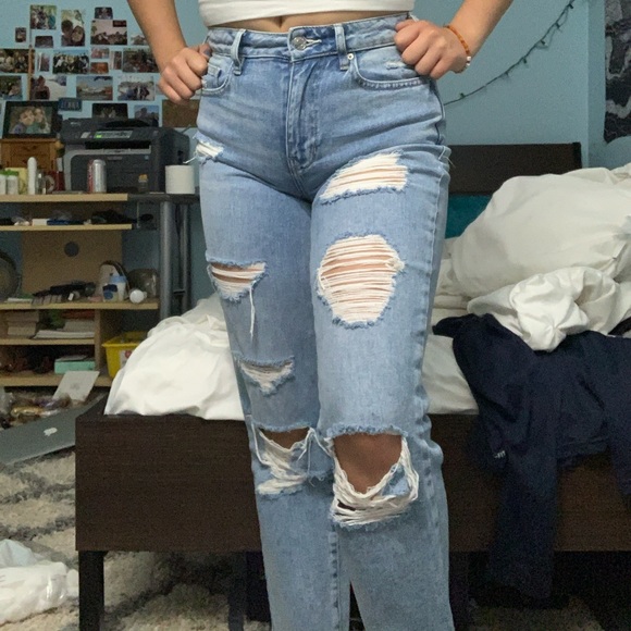 Pacsun Lightwash Mom Jeans - Picture 1 of 4